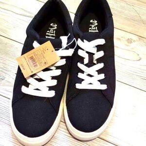 (69-3775) Mad Love Black Sia Sneakers Size 7